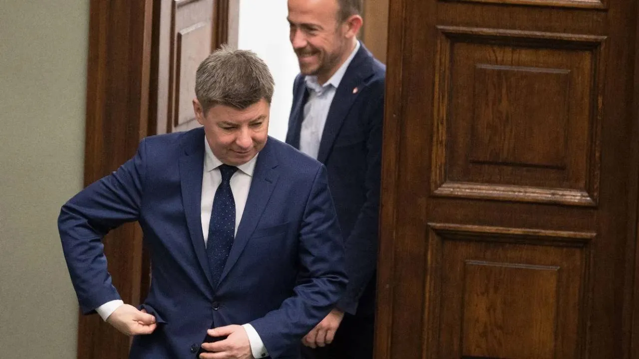 Lekarz milioner przed trzydziestką. Grabiec próbuje gasić pożar. Naprawdę to powiedział