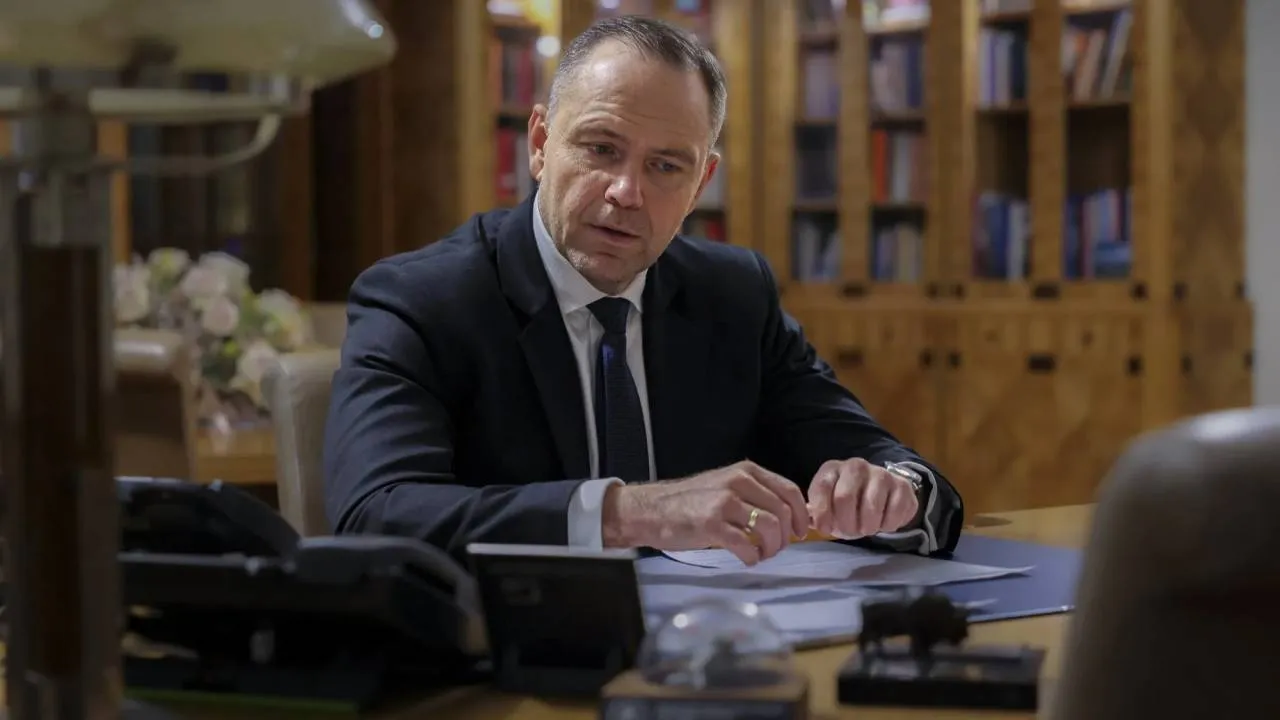 „Prezydent też jest od tego...”. Nawrocki krótko o odebraniu orderu Zełenskiemu