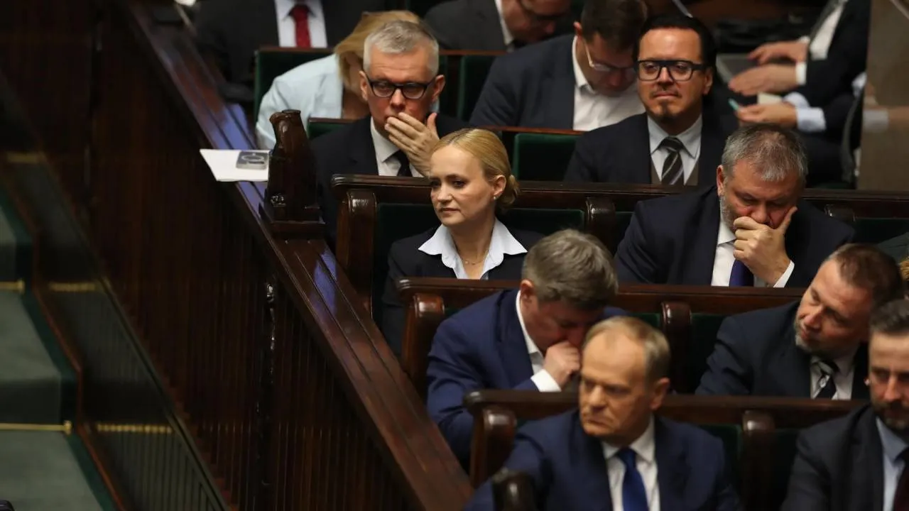 Połowa Polaków chce dymisji minister zdrowia. Resort odpowiada wpisem na X