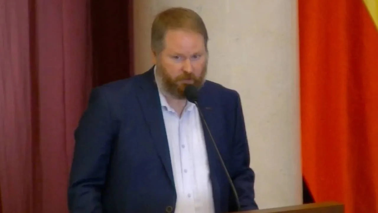 Gorący początek sesji. PiS uderza w otoczenie Trzaskowskiego: "Nie przyjmujemy do wiadomości..."