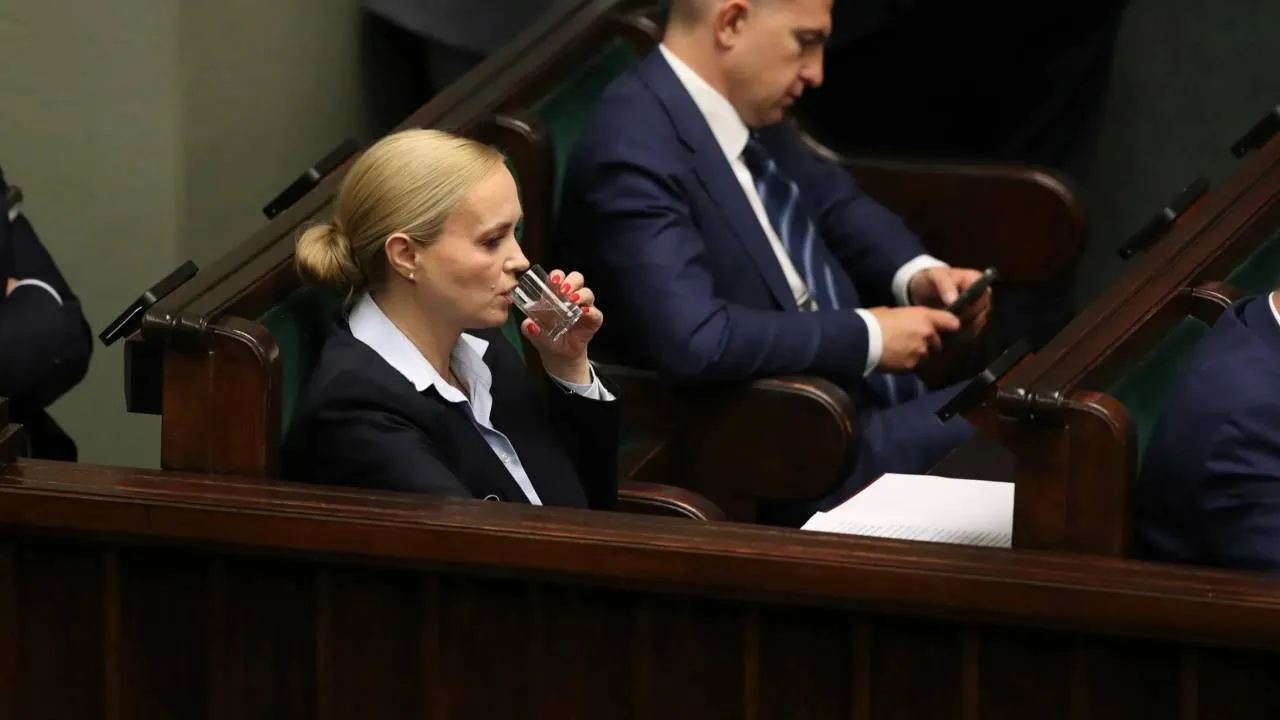 Minister zdrowia: "Nie potrafię rozstrzygnąć sprawy Kacprzyka". Polacy w sondażu wyrazili się jednoznacznie