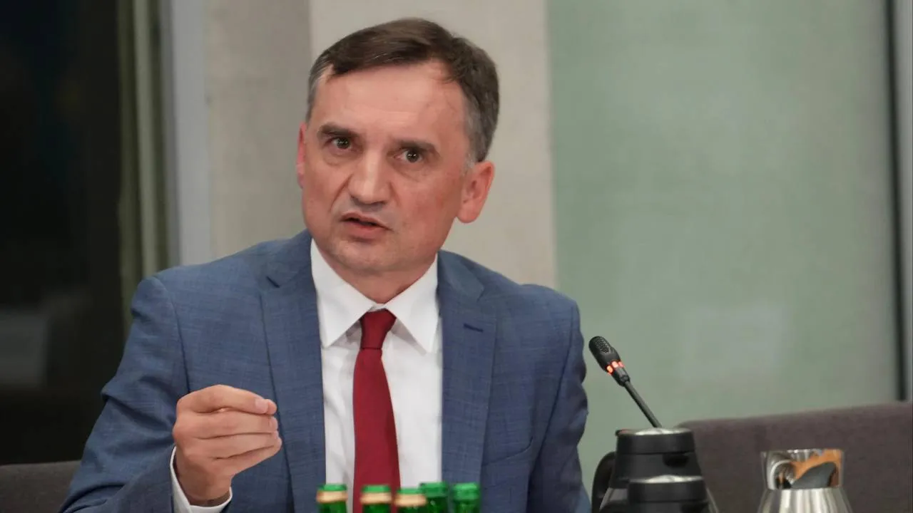 Areszt wobec Ziobry utrzymany w mocy. „Polityczna decyzja ubrana w pozór orzeczenia”