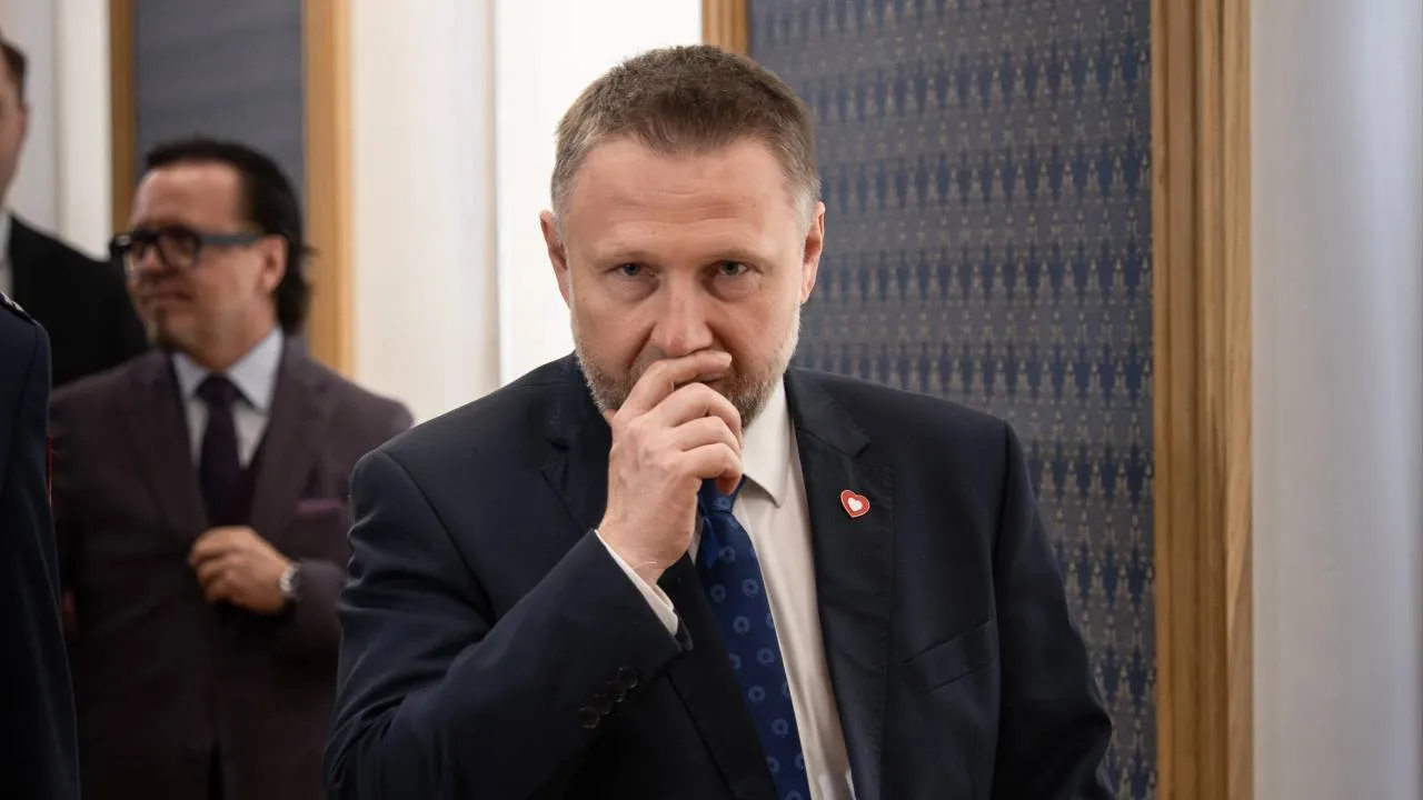 Umorzone śledztwo ws. najścia na mieszkanie Sakiewicza. Kierwiński zabrał głos i szybko dostał kontrę