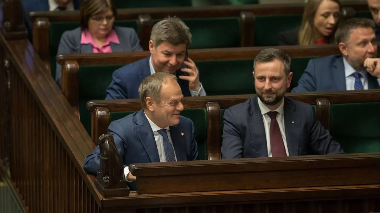 Rozbrajanie Polski i polityczny klincz z prezydentem. "Decyzje szefa MON powinna zbadać komisja śledcza"