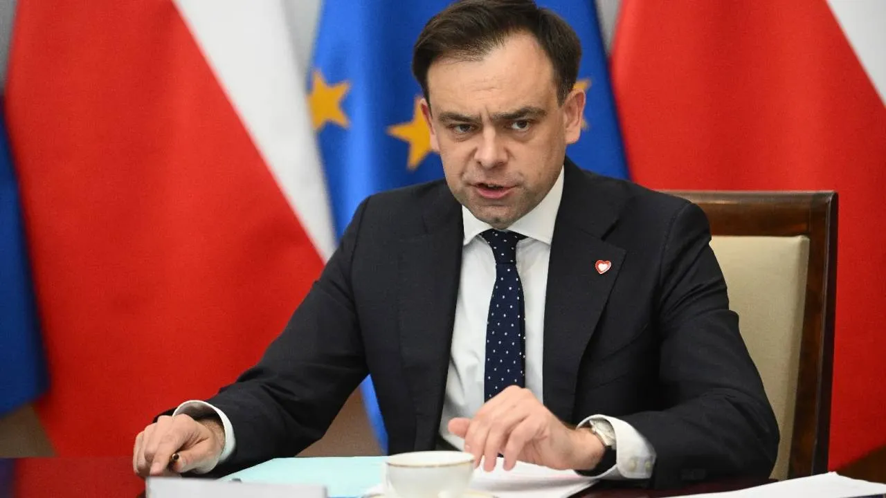 „To obowiązek, a nie widzimisię Domańskiego”. Były minister finansów ostro ws. pieniędzy z Gazpromu