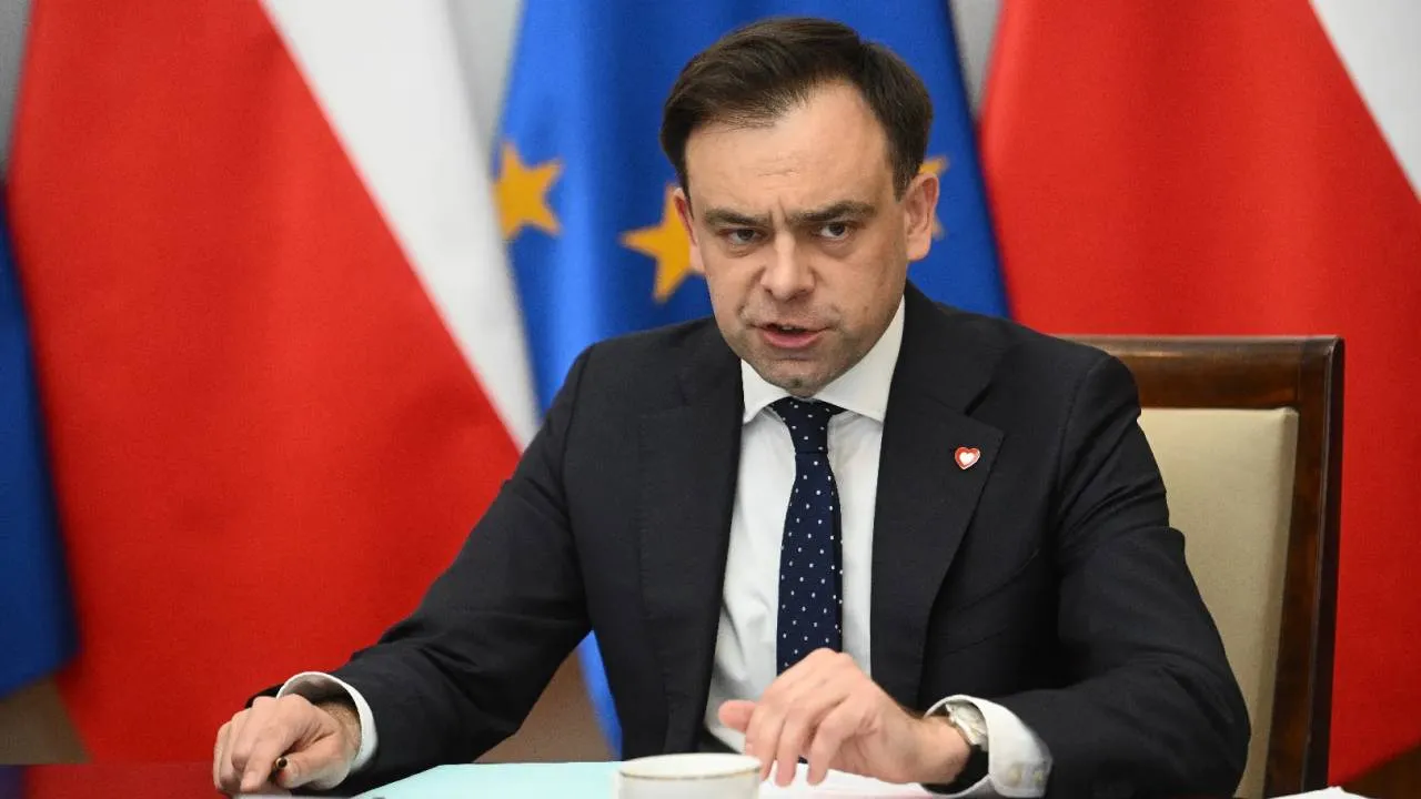 Resort Domańskiego pozwala Gazpromowi na unikanie kary. Rosyjski gigant ma zapłacić Polsce 174 mln zł