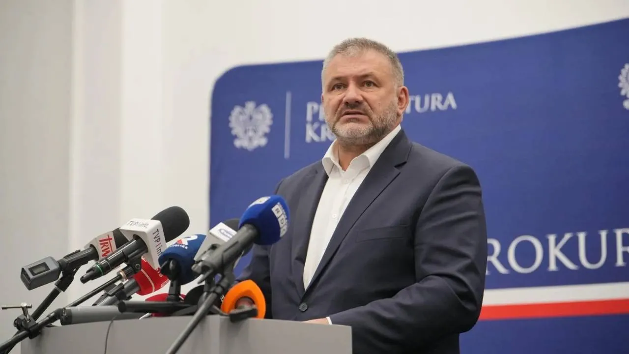 Żurek na tropie Romanowskiego. Dowiedział się, gdzie na pewno... nie ma posła PiS