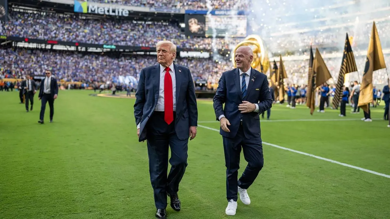Telefon od Trumpa uruchomił lawinę. Domagają się śledztwa wobec Gianniego Infantino