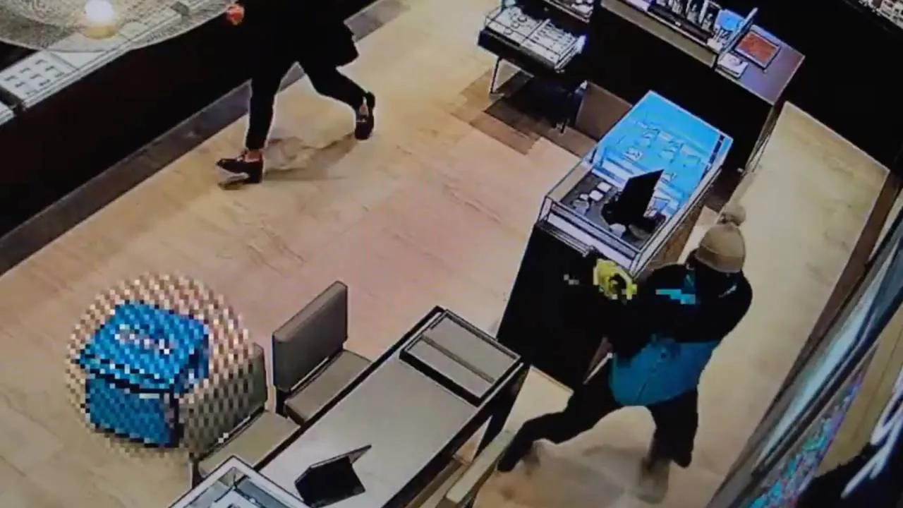 To był głośny skok na jubliera w Galerii Mokotów. Mężczyzna zatrzymany. WIDEO