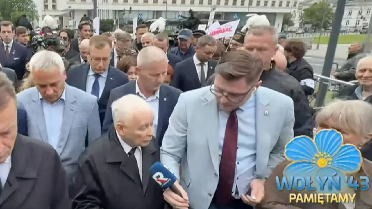 Prowokacje przed pomnikiem Lecha Kaczyńskiego. "Bojówki rządzącej partii"