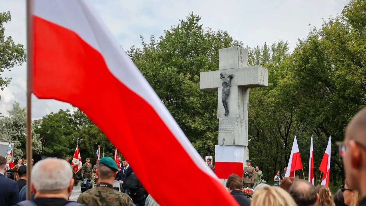 Hołd dla ofiar ludobójstwa dokonanego przez OUN i UPA. Uroczystości w Warszawie. ZOBACZ ZDJĘCIA