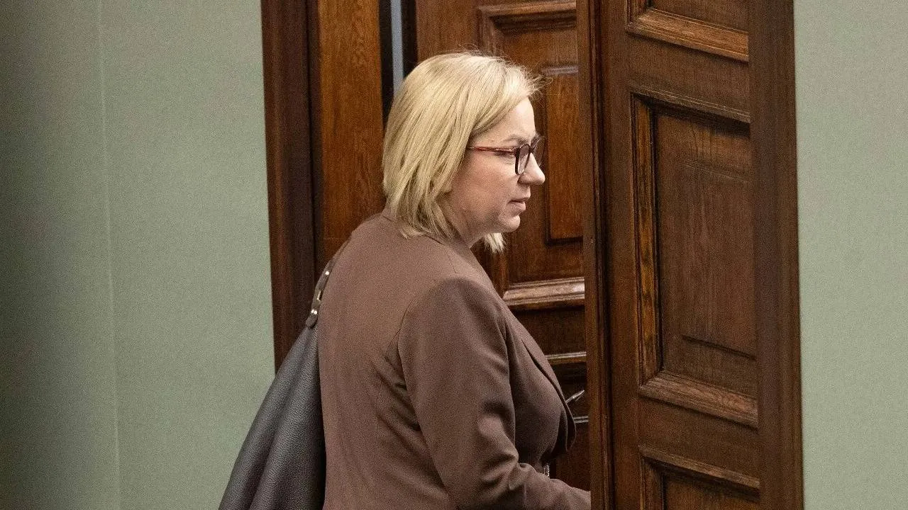 Zderzenie z rzeczywistością. Nowa partia Hennig-Kloski nie przekonała na starcie