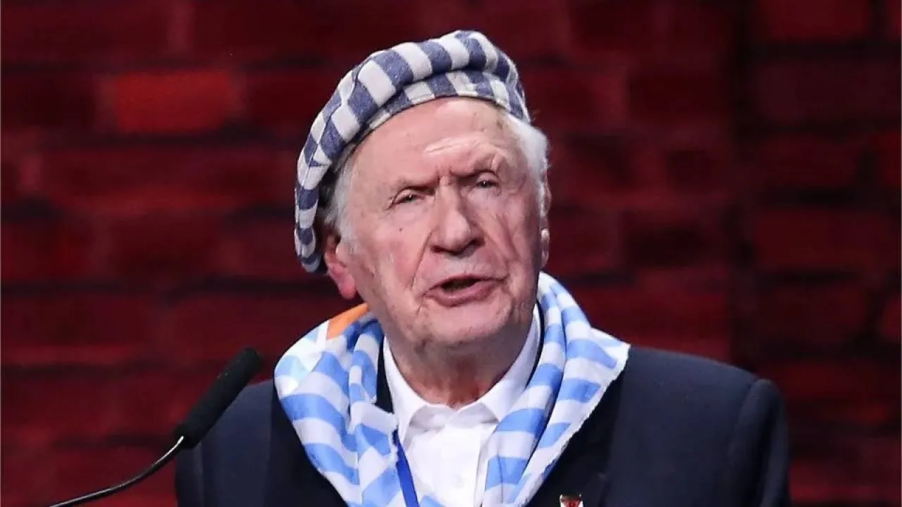 101-letni były więzień Auschwitz wciąż czeka na wyrok za kłamstwo o polskich obozach. Sąd zignorował apel RPO