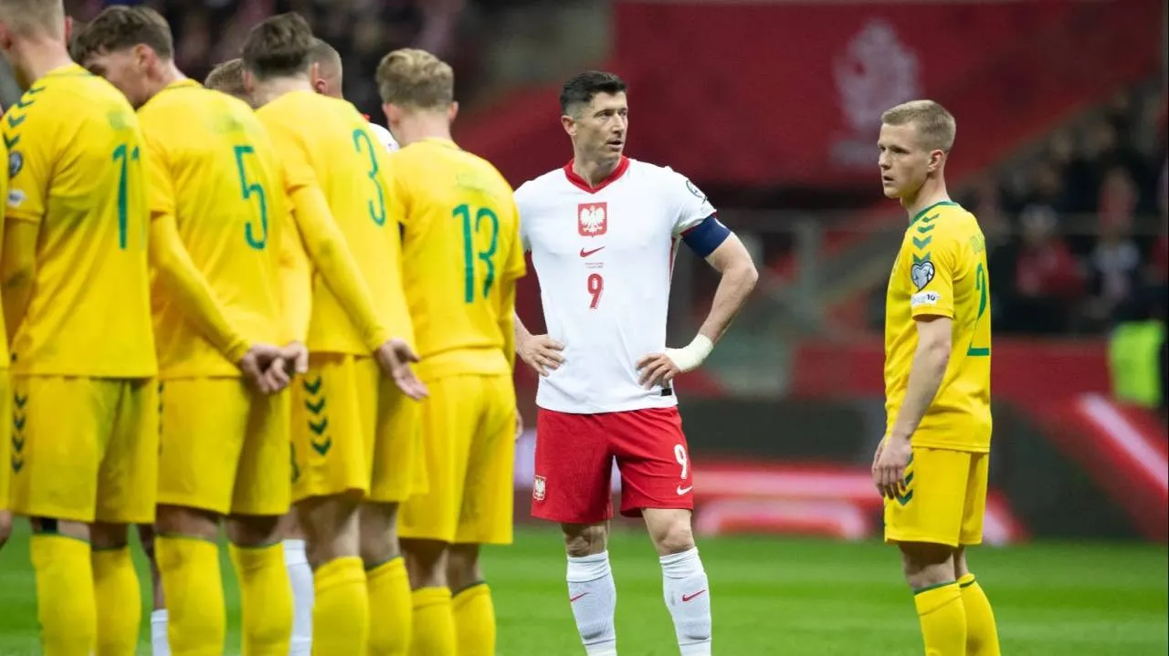 Padło pytanie o dalszą grę w reprezentacji Polski. Lewandowski zaskoczył