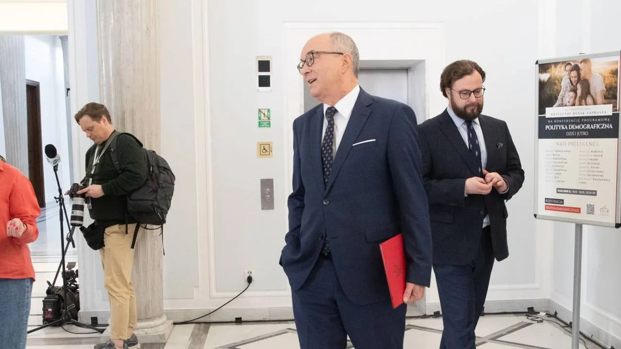 Czarzasty wpadł we własne sidła. Właśnie unieważnił pseudoślubowanie sędziów TK w Sejmie