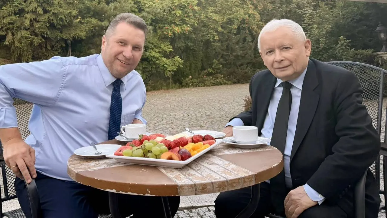 Poseł PiS opublikował wymowne zdjęcie. "Boczne ścieżki prowadzą donikąd"