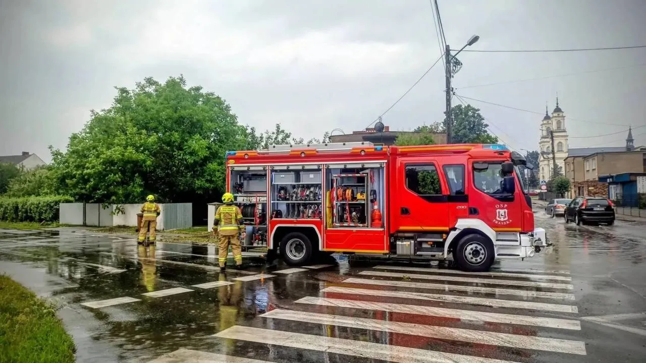 Strażacy w akcji! Wiele interwencji po burzach - najwięcej w trzech województwach