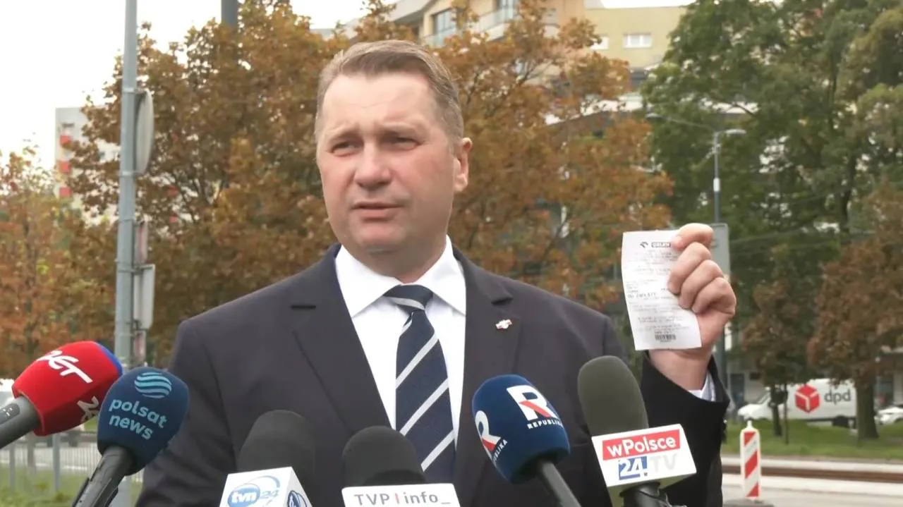 Paragony grozy na stacjach paliw. Czarnek wzywa rządzących. "Żądamy raz jeszcze"