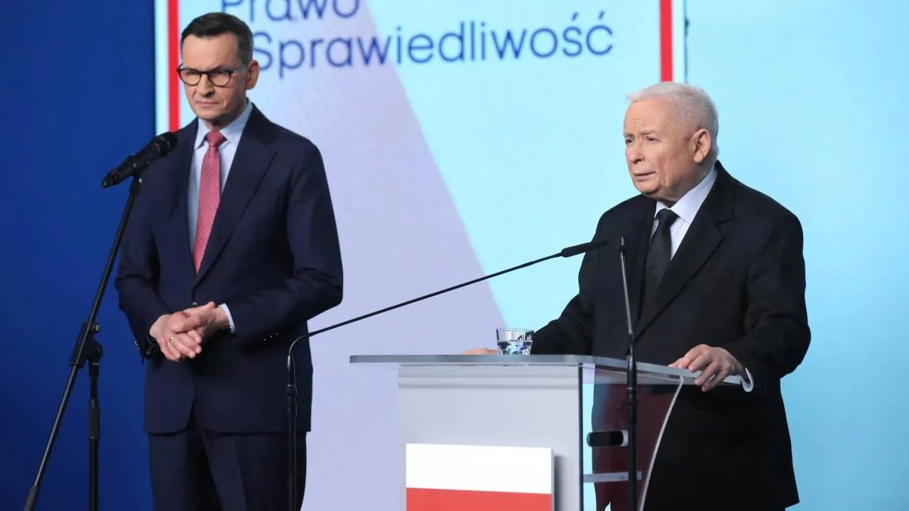 Rozpoczęło się kluczowe spotkanie na Nowogrodzkiej. Kaczyński i Morawiecki usiedli do rozmów