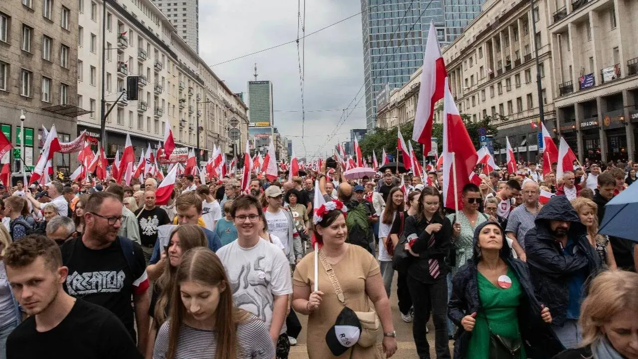 "Znów próbują zakazać Marszu Powstania Warszawskiego". Bąkiewicz: Ci ludzie są kompletnie szaleni