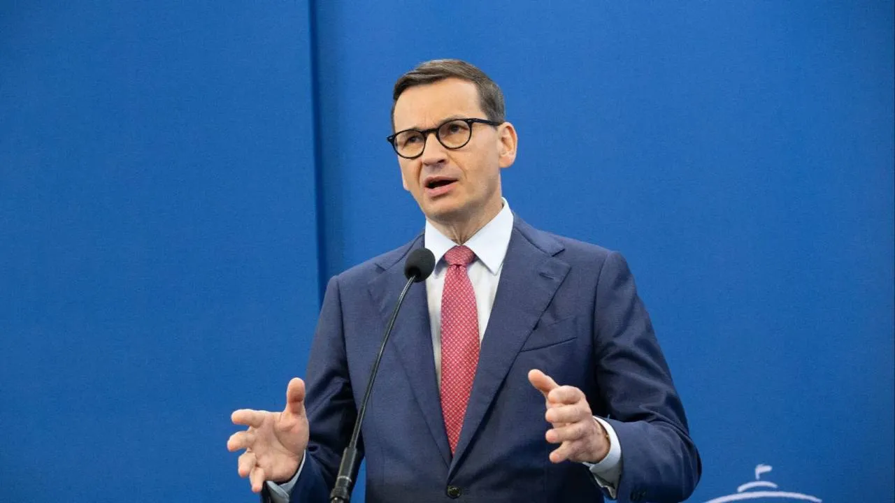 Morawiecki odmówił podpisania oświadczenia o pozostaniu w PiS - informuje Republika