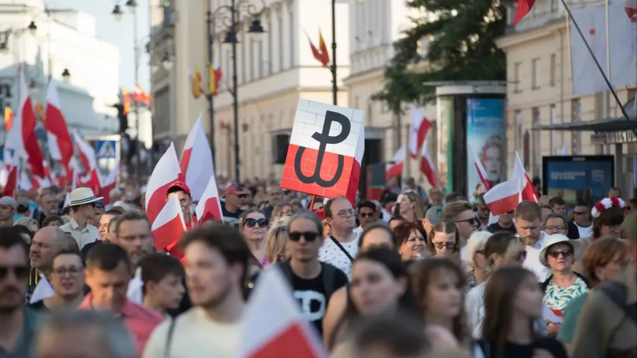 Marsz Powstania Warszawskiego. Bąkiewicz poinformował o decyzji sądu