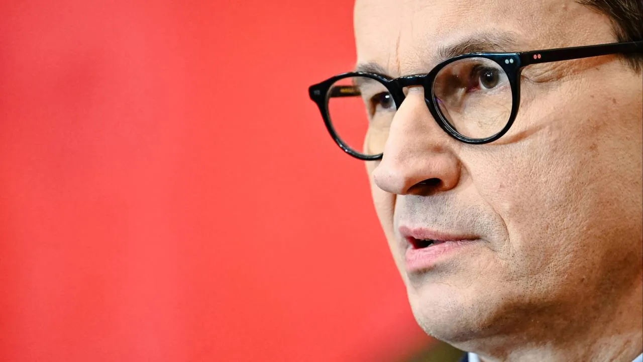 Ugrupowanie Morawieckiego przekroczy próg wyborczy? Są wyniki sondażu