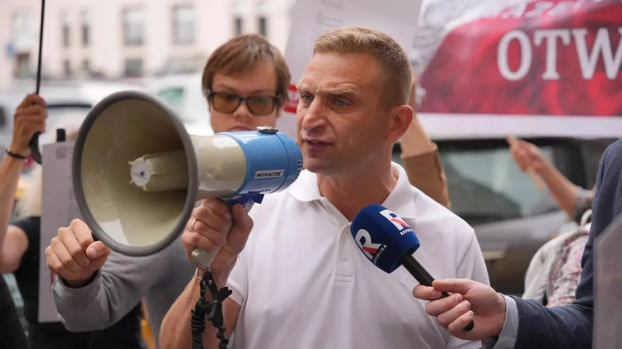 Prezes Fundacji Niezależne Media: Konta są wyzerowane. Bąkiewicz mówi o próbie zastraszenia organizacji