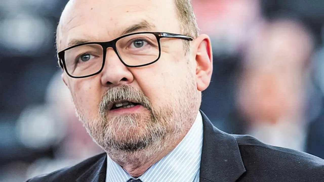 Prof. Ryszard Legutko z apelem do prawicy: Najważniejszym celem jest odsunięcie Tuska od władzy