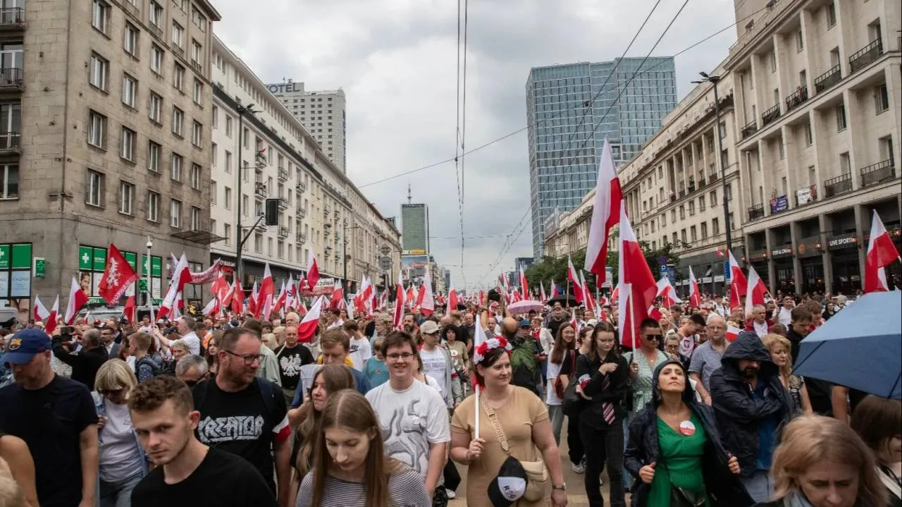 Marsz Powstania i biało-czerwona flaga na 630 metrów. Młodzi patrioci szykują się na 1 sierpnia