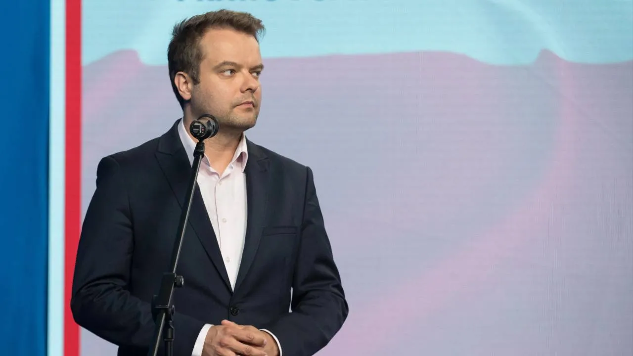 „Jedni grillują, inni pracują” - Bochenek ujawnił plany PiS. Padł też konkretny termin