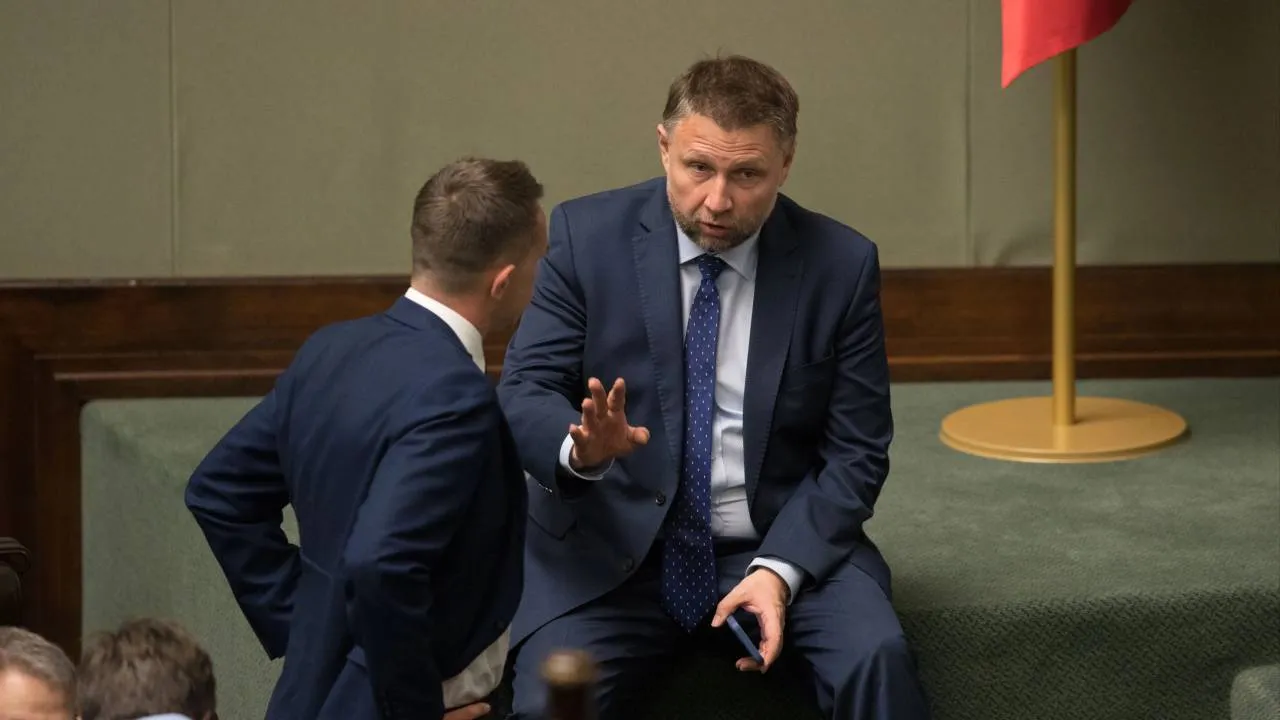 Alert RCB wysłany w środku nocy do milionów Polaków. "Ośmieszacie ten system zupełnie"