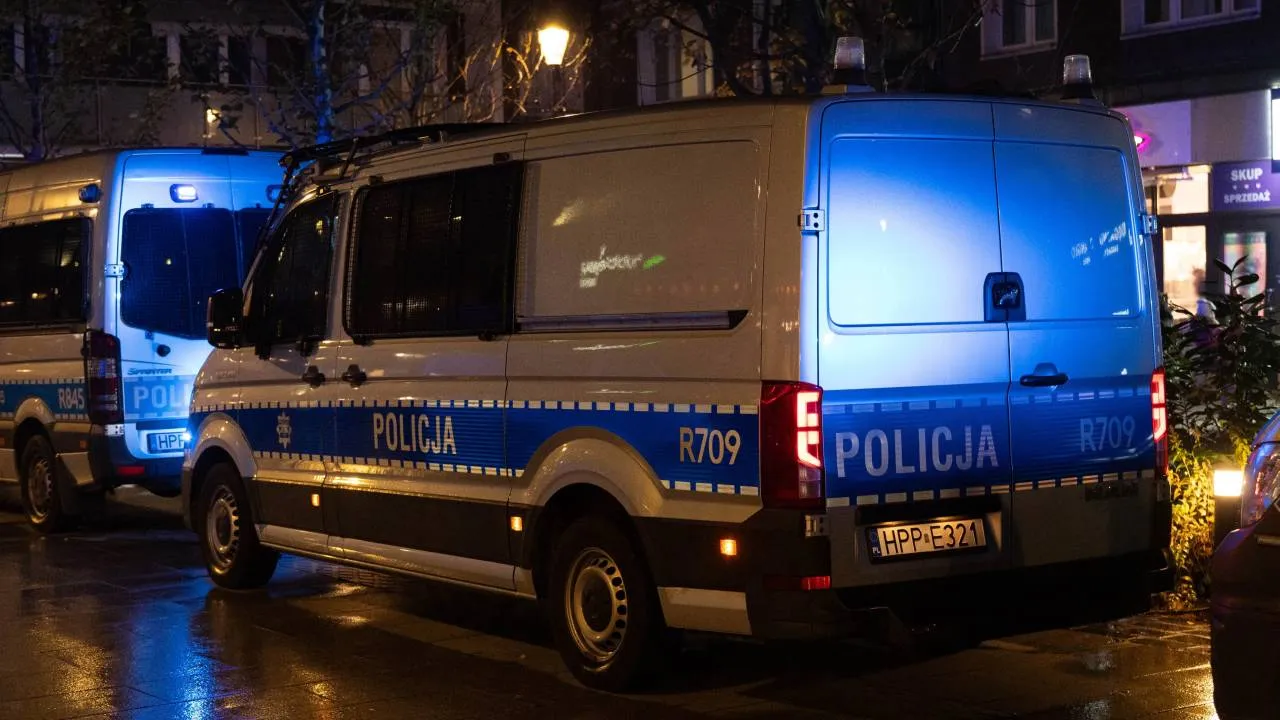 Zwłoki w torbie zakupowej. 32-latek zatrzymany, śledztwo trwa