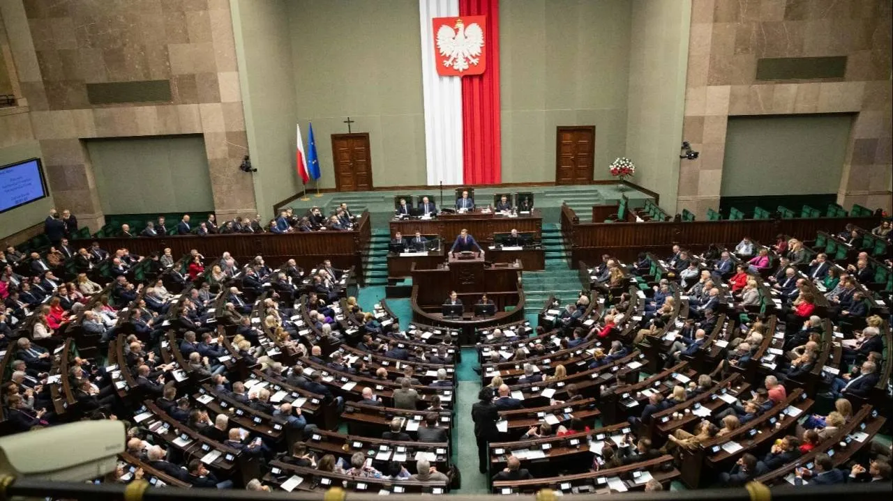 Formacja Morawieckiego pod progiem wyborczym. Jest nowy sondaż