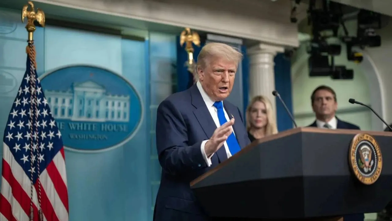 Mężczyzna z bronią na polu golfowym Trumpa. "Niepokojące notatki"