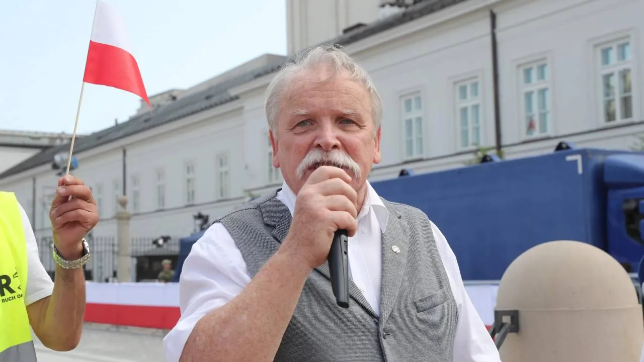Manifestacja poparcia przed Pałacem Prezydenckim. "Żadna decyzja nas nie zawiodła"
