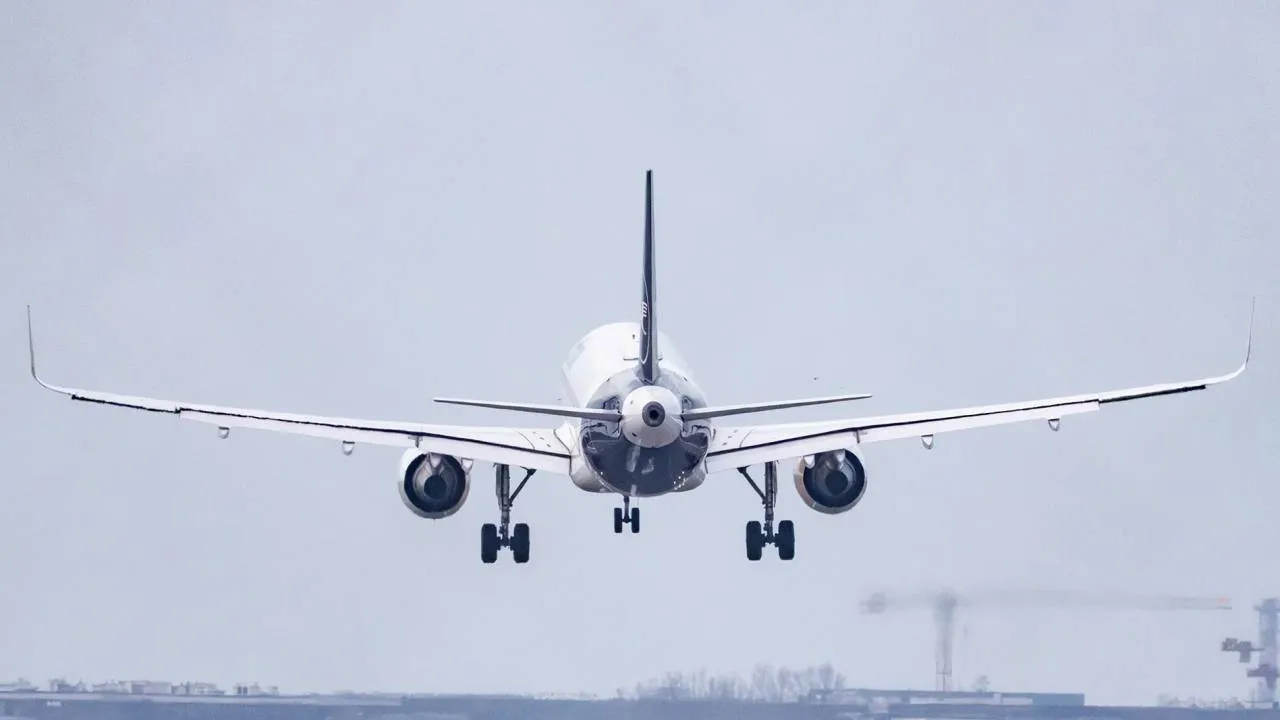 Dron uderzył w samolot na lotnisku w Lipsku. Rosyjski ślad prowadzi przez Polskę