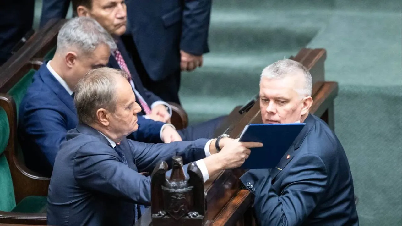Pieniędzy coraz mniej. Tusk studzi zapędy ministrów przed wyborami