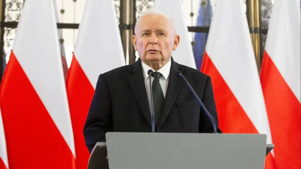 Kaczyński o wydarzeniach na Węgrzech: „Wszystko wskazuje na to, że Magyar podąża drogą Tuska”