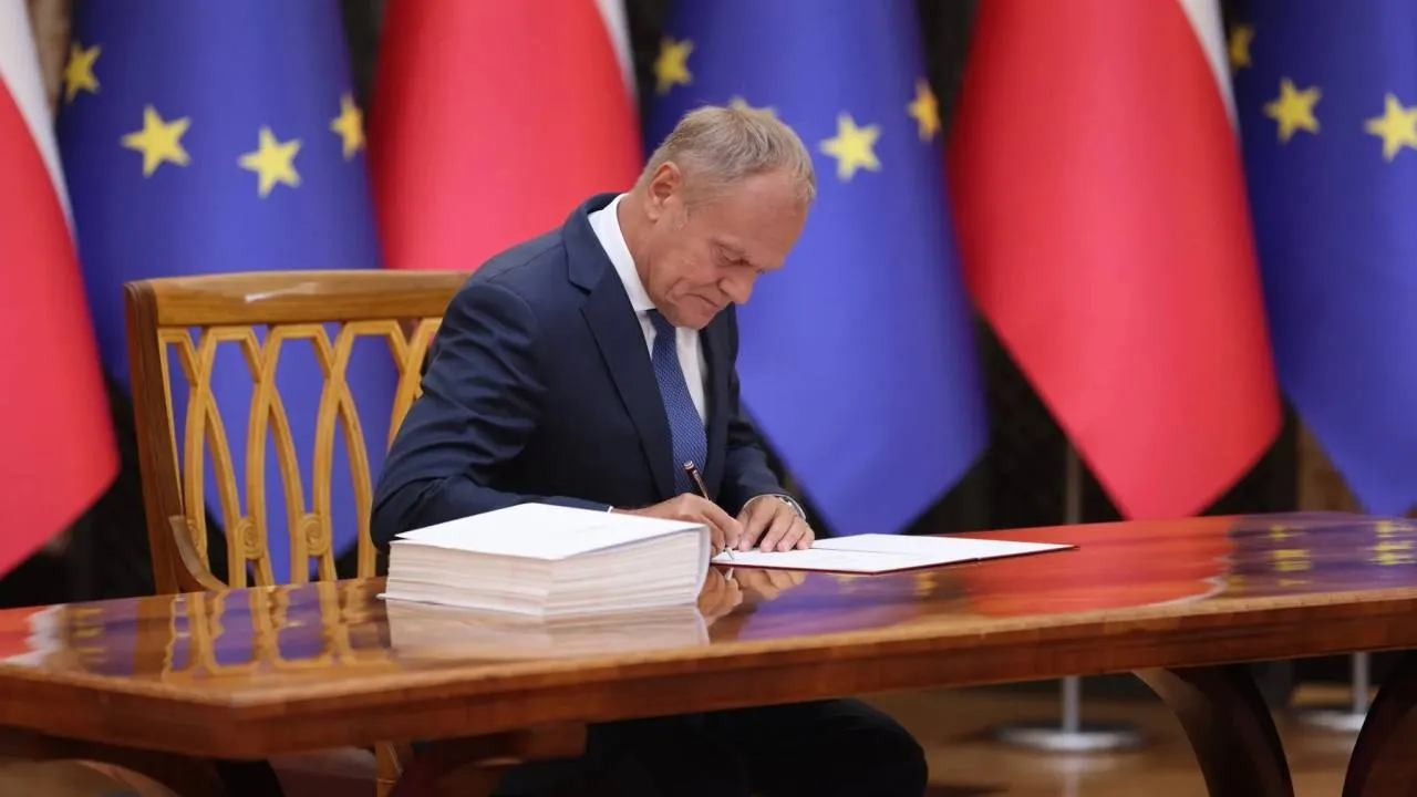 Premier złamał prawo? Prawnicy dla Polski składają zawiadomienie ws. kontrasygnaty Tuska