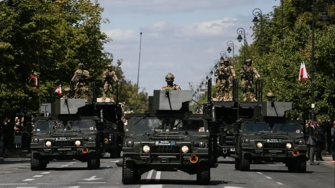 Święto Wojska Polskiego. W całym kraju obchody, w Warszawie defilada wojskowa