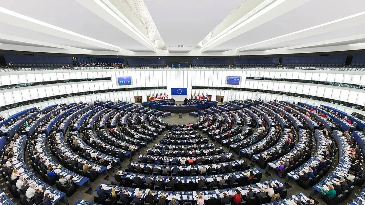 Prawica może przejąć Parlament Europejski. Te dane pokazują istotne zmiany