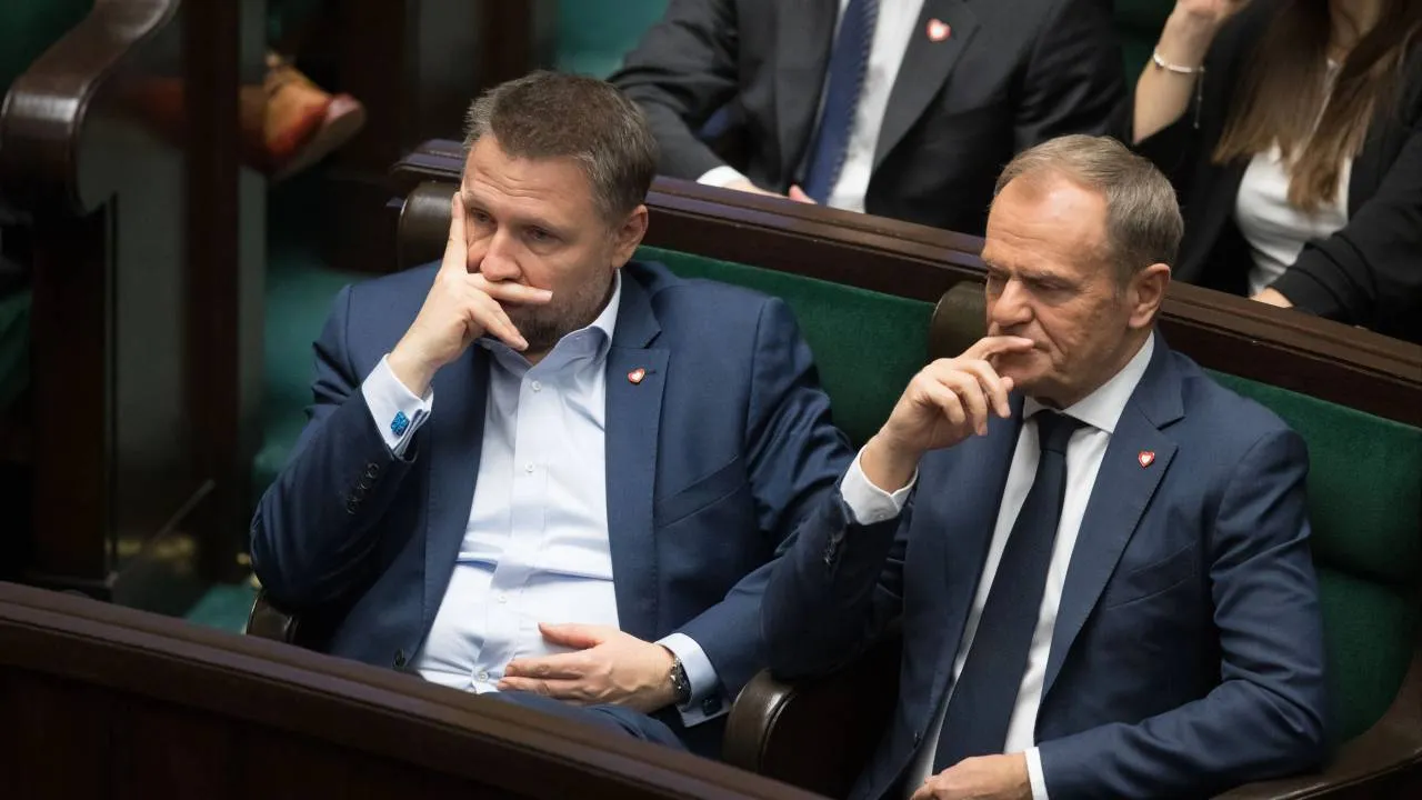 Czarne chmury nad ministrem w rządzie Tuska. Polacy chcą jego odwołania