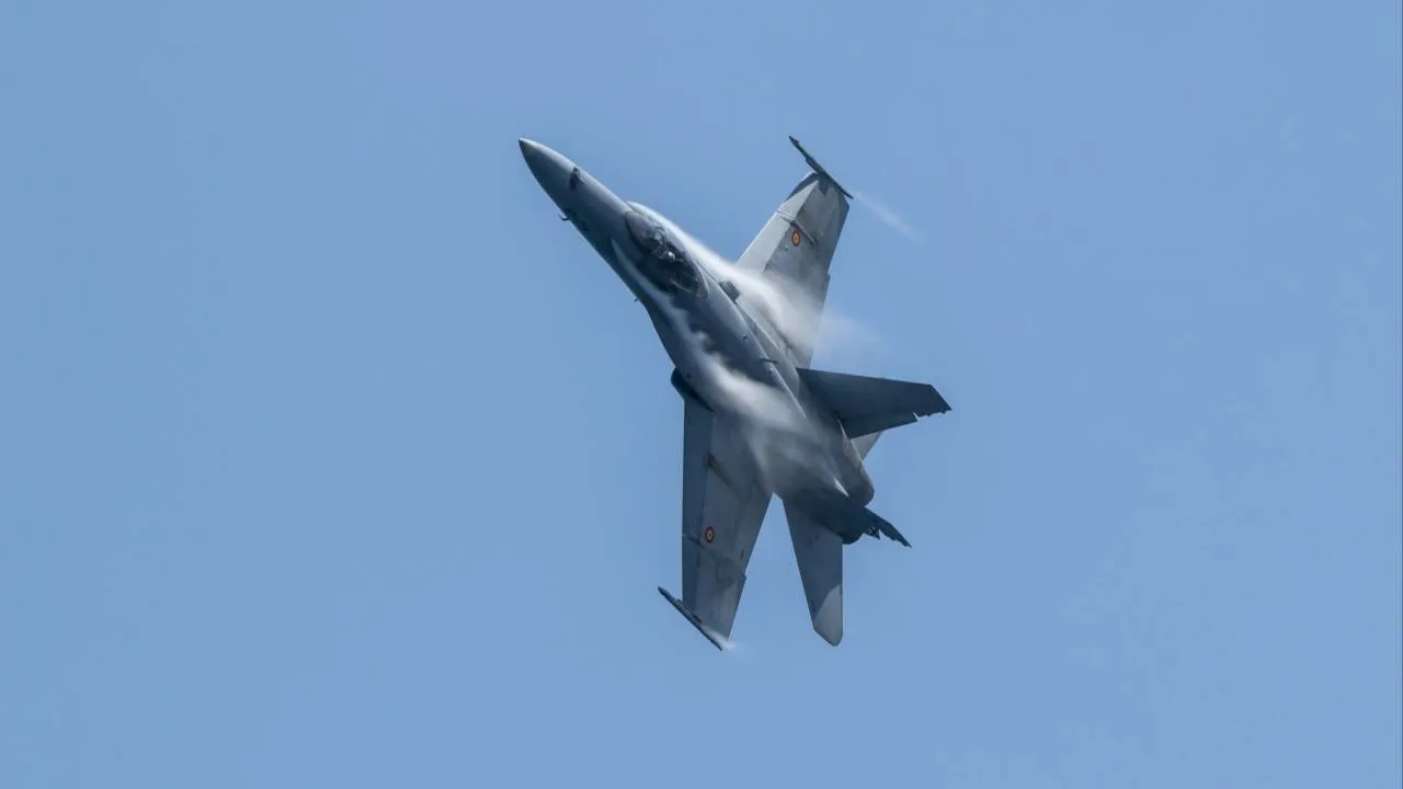 Alert powietrzny na wschodzie Rumunii. Myśliwiec NATO nad ranem zestrzelił drona