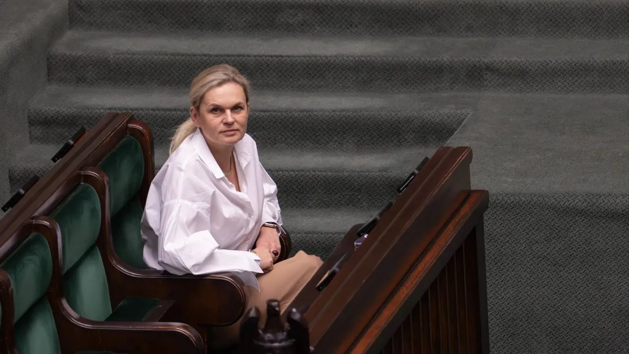 Nauczyciele ruszają na KPRM. Resort Nowackiej nie zatrzymał protestu