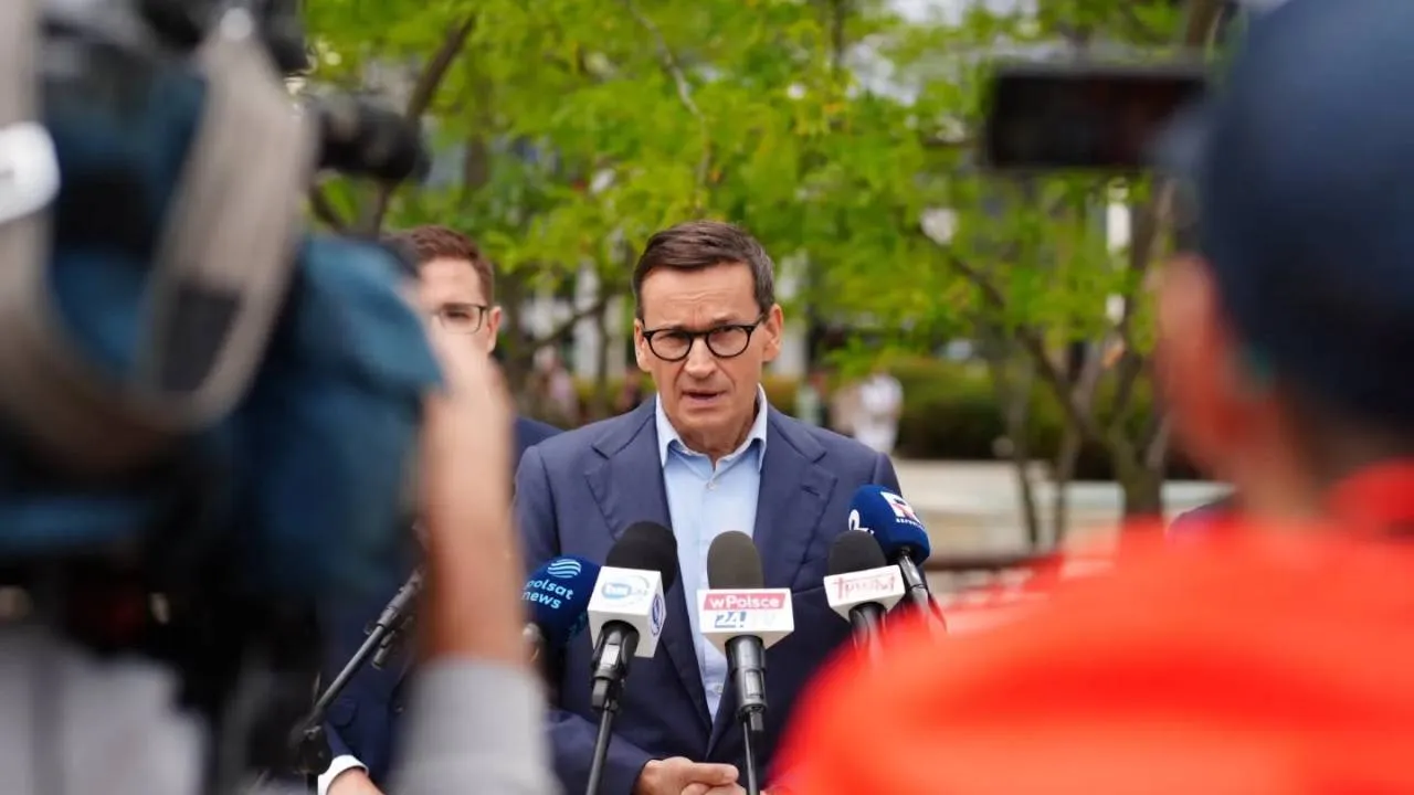 Morawiecki rzuca rękawicę Tuskowi. Próg PIT 200 tys. zł, niższy podatek Belki i ulgi dla młodych