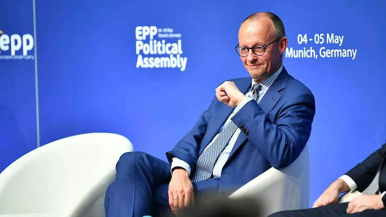 Sondaże partii pikują w dół, a Merz... zniknął. Media pytają, gdzie jest niemiecki kanclerz