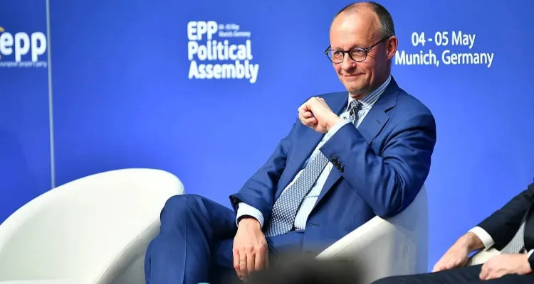 Sondaże partii pikują w dół, a Merz... zniknął. Media pytają, gdzie jest niemiecki kanclerz