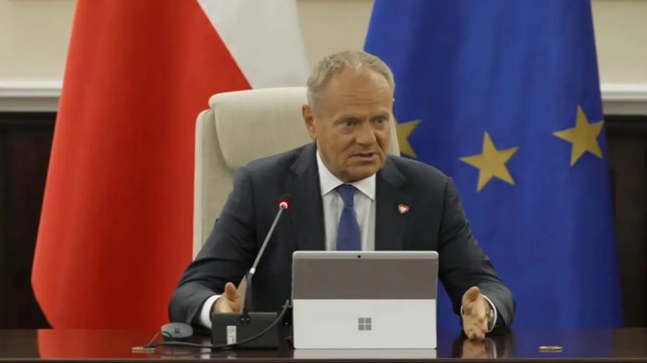 Od tego zaczęło się nadzwyczajne posiedzenie rządu. Media to jeszcze transmitowały