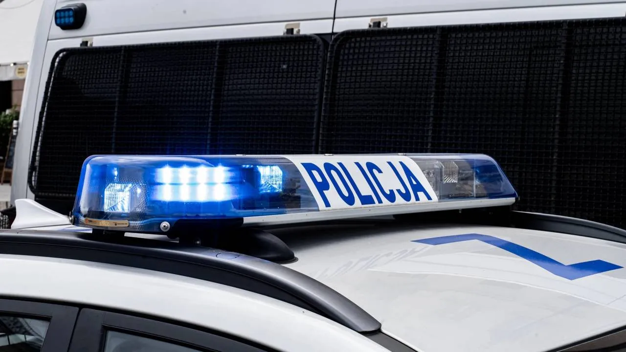 Wypadek radiowozu w Poznaniu. Policjanci jechali na interwencję